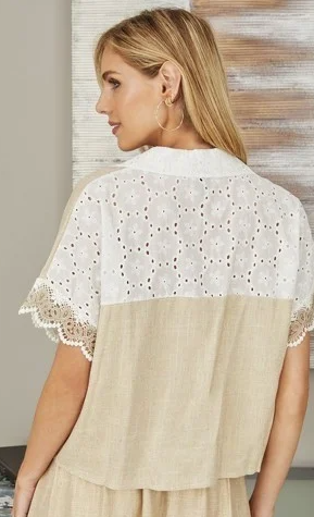 EYELET/SOLID BUTTONDOWN W/ COLLAR AND FRONT KNOT TIE