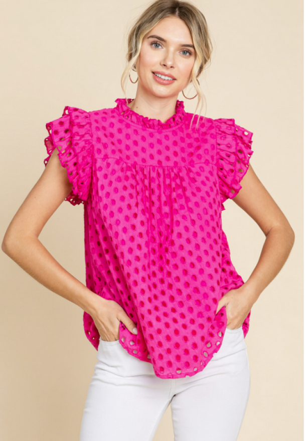 Fuchsia pink eyelet blouse with ruffled sleeves 🩷
